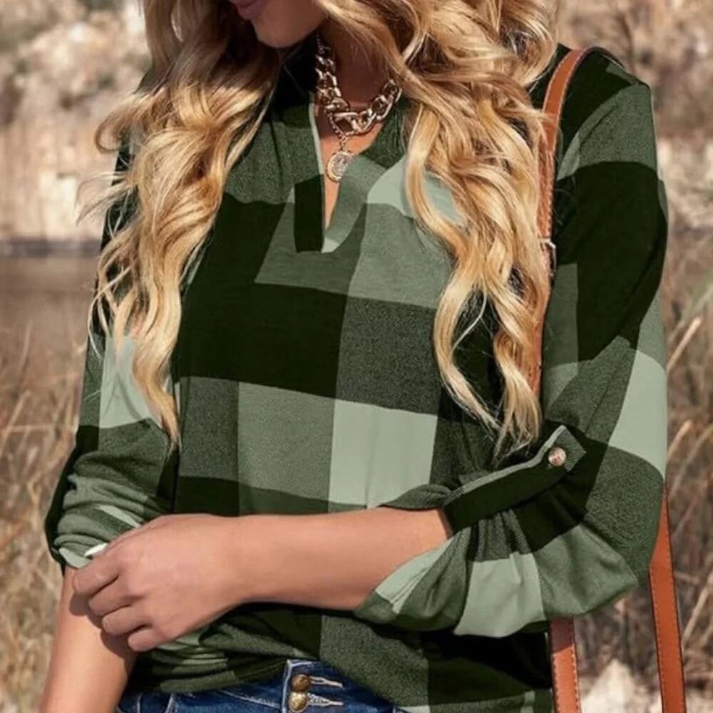 Dokotoo Women's Green/White Checked V-Neck Top, Size Large